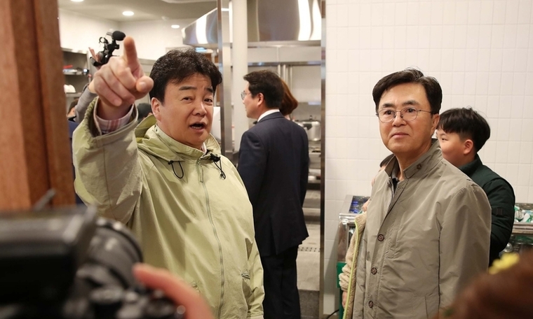 김태흠 도 지사, 다시 문을 연 예산시장 방문,