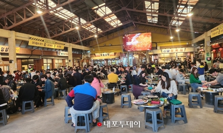 ‘예산시장’ 창업 재개장 한달만에 23만명 방문