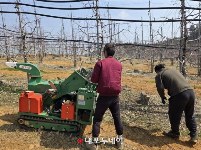 영농부산물 파쇄 모습